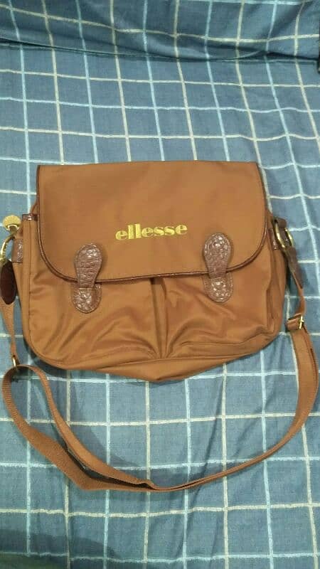 Geniune ellese Cross Body Bag 19