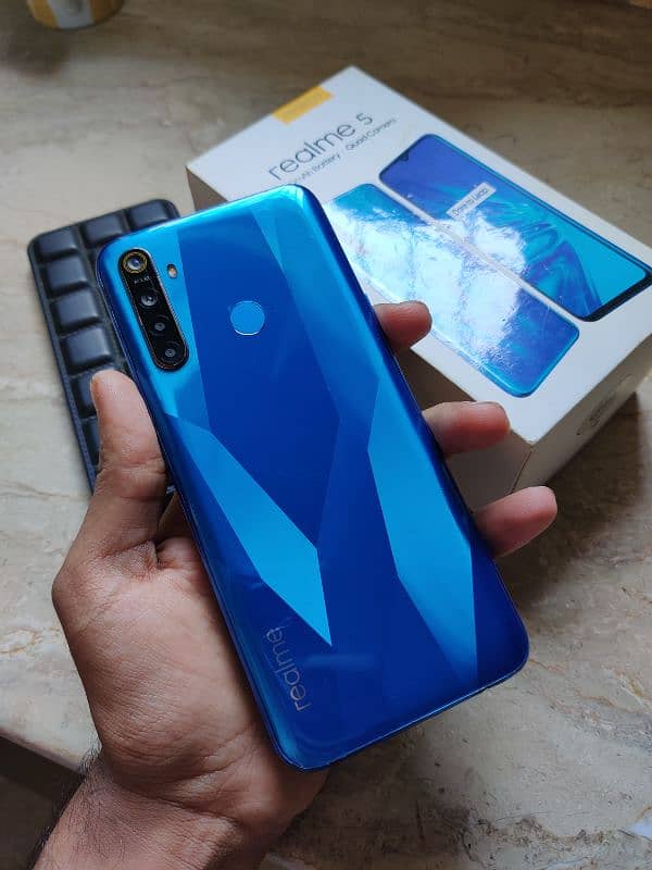 Realme 5 4/64 With Box 2