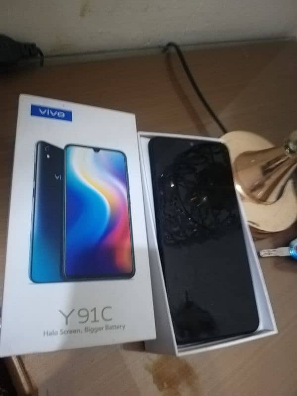 vivo y 91c 2 gb ram 32 gb memory condition 10/9 03288185901 1