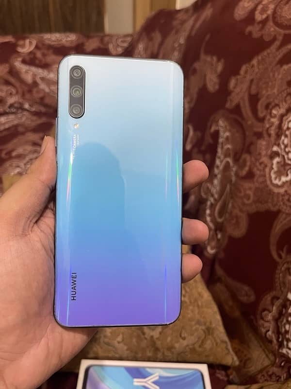 Huawei Y9s 0