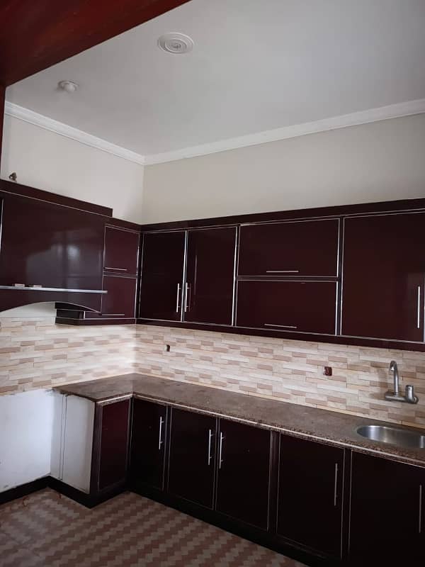 8 marla hous e for rent sufian garden 7