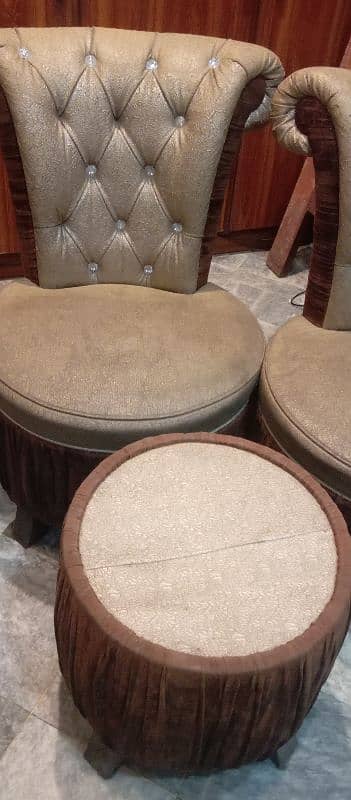 bed room chairs with coffee table 2