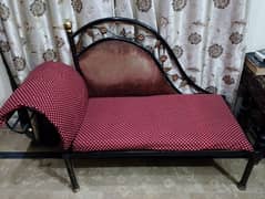 double king iron nd wooden bed