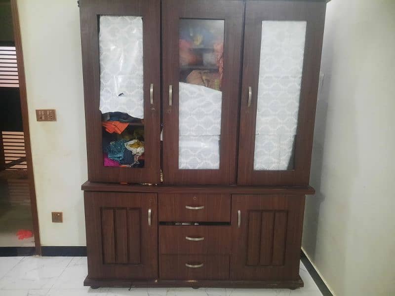 3 doors Divider & Dressing Table 2