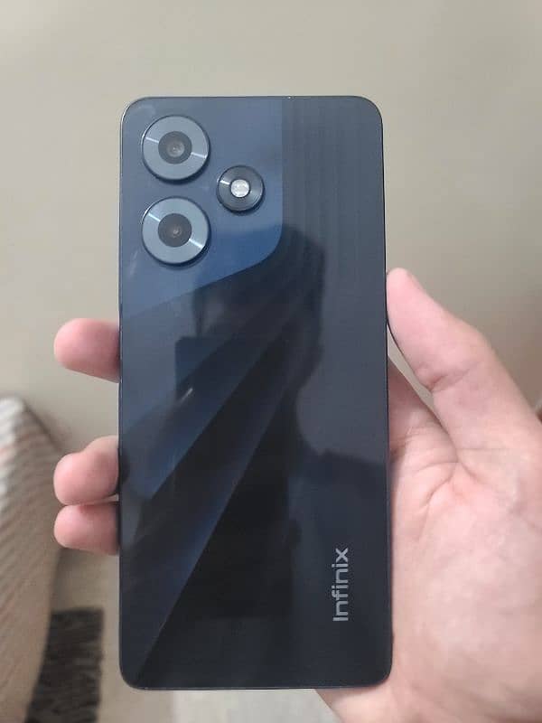 Infinix Hot 30 1