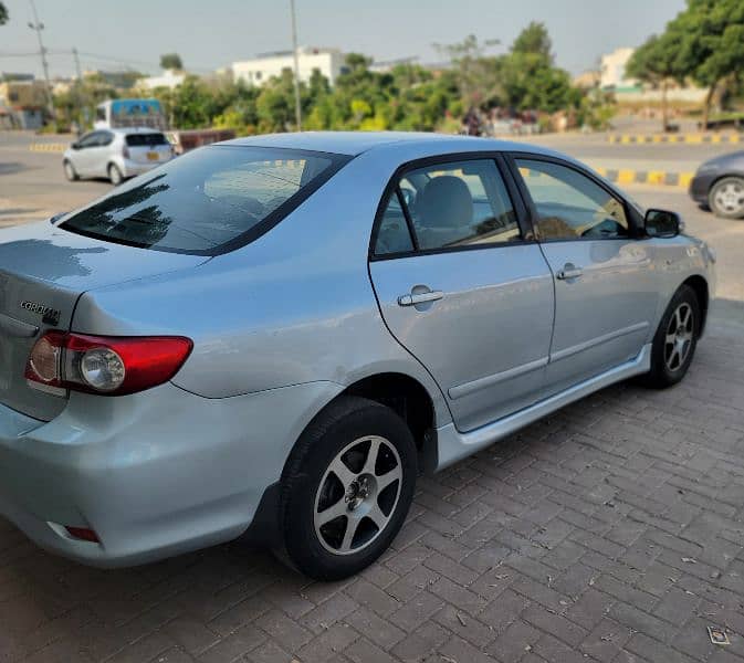 Toyota Corolla XLI 2014 LE 2