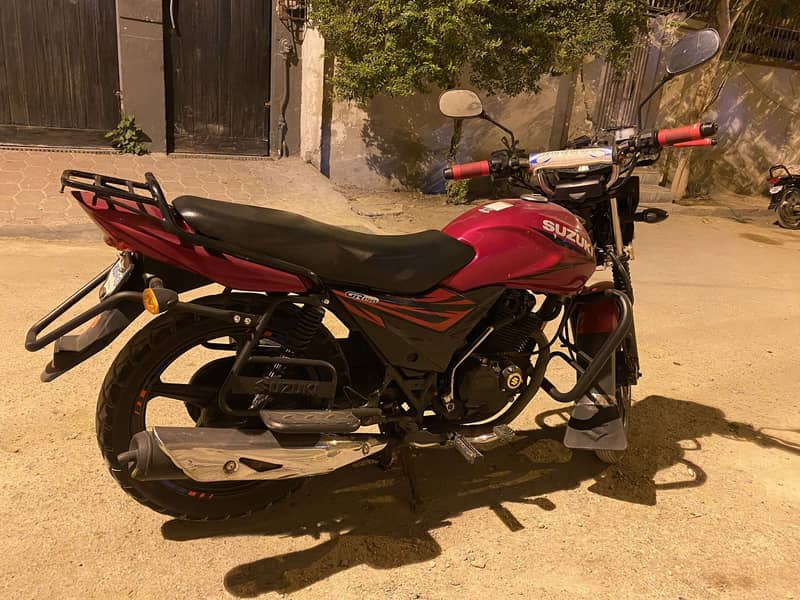 SUZUKI GR 150 Red Colour 0