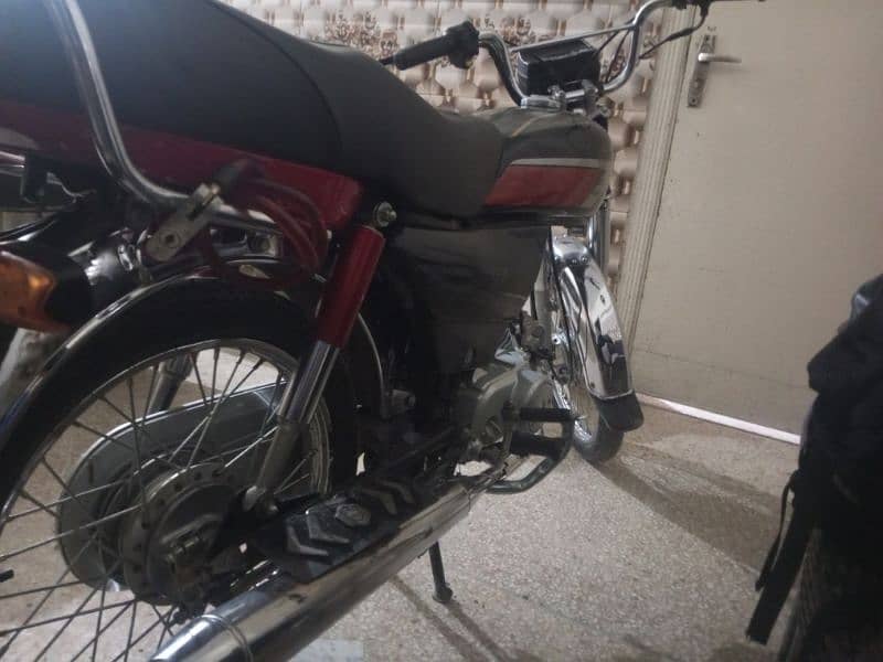 cd70 Honda first owner 10 by 10 condition 3