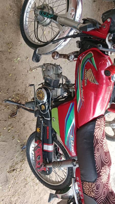 Honda CD70 17 modal 6