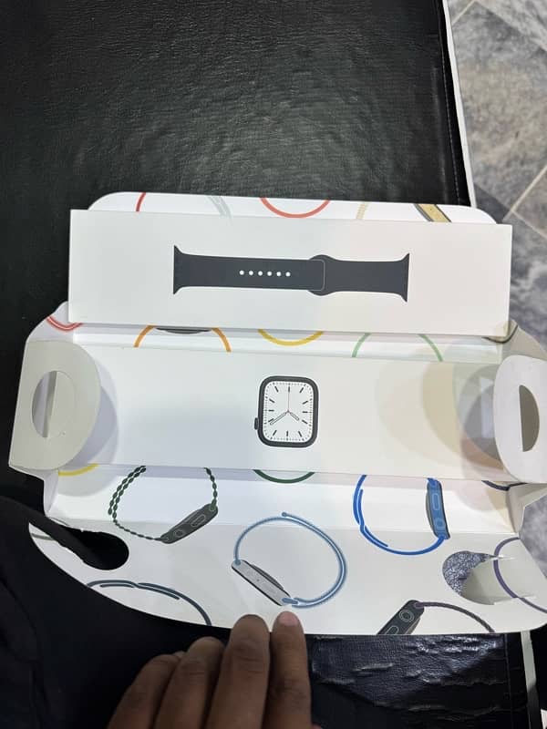 Apple Watch Series 7 45MM 9