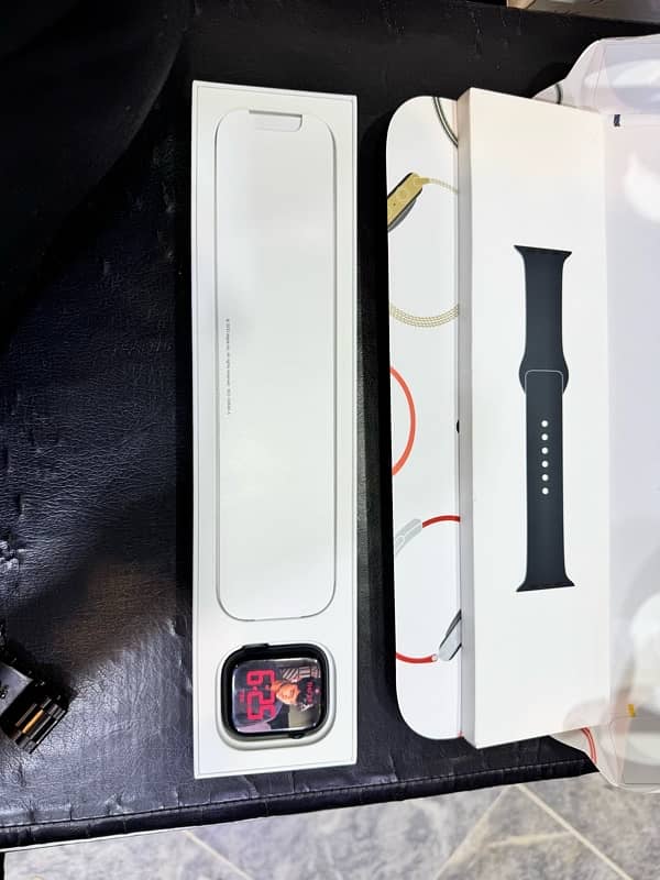 Apple Watch Series 7 45MM 11