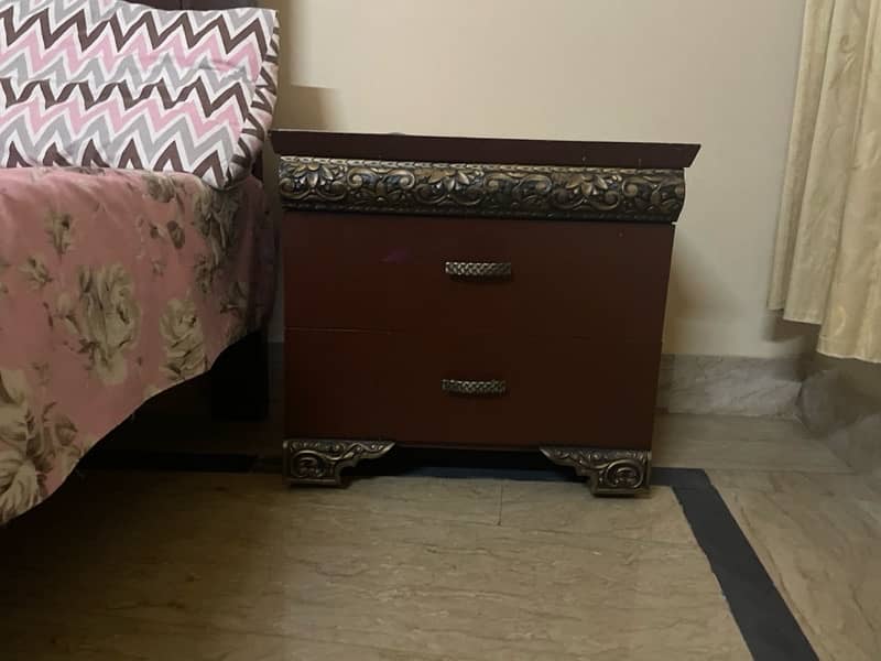 bed with side table 2