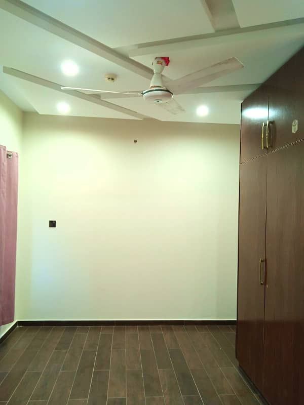 4 Marla 2nd floor commercial flat for Rent in DHA phase 2 3