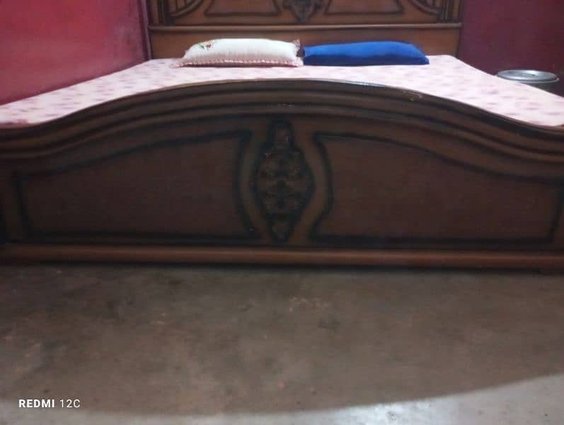 sell bed and wardrobe 1