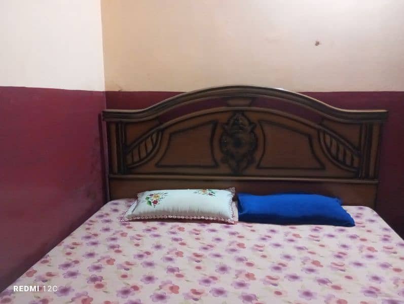 sell bed and wardrobe 2