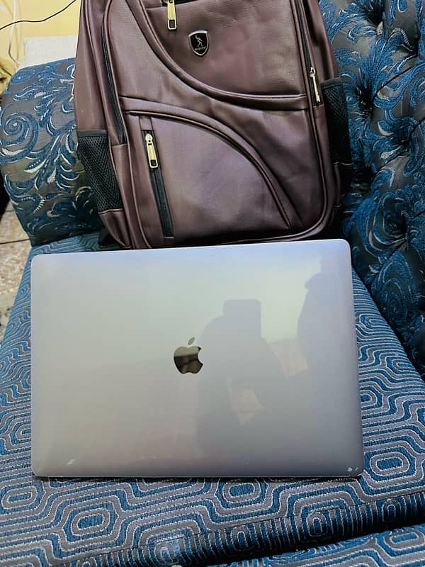 macbook pro 2017 (Exchange possible) 0