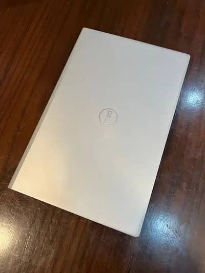 Dell laptops core i7 Good Pin Packed condition i5 apple i3 box . 0