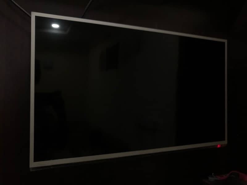 Sony LCD White Border 1