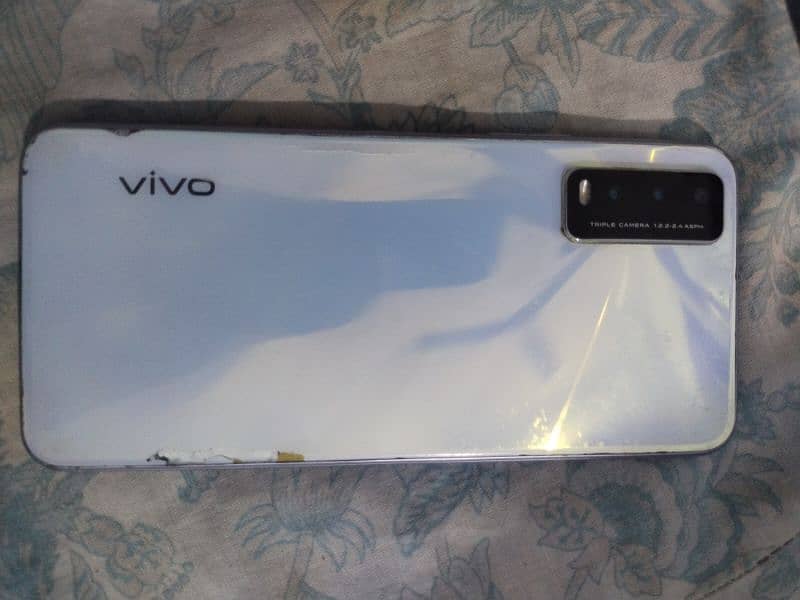 vivo y20 4/64 8