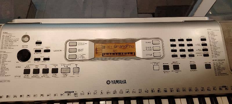 Yamaha YPT-360 61 key best Pino 3