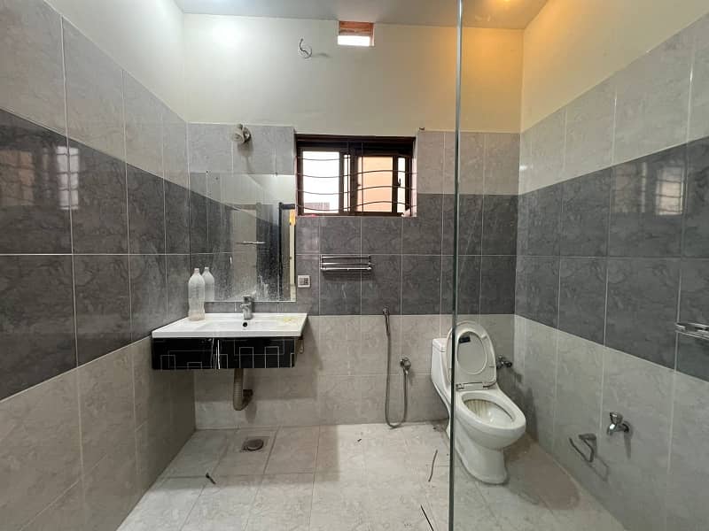 10 Marla Upper Portion Available For Rent In Canal Garden Near Bahria Town Lahore 3