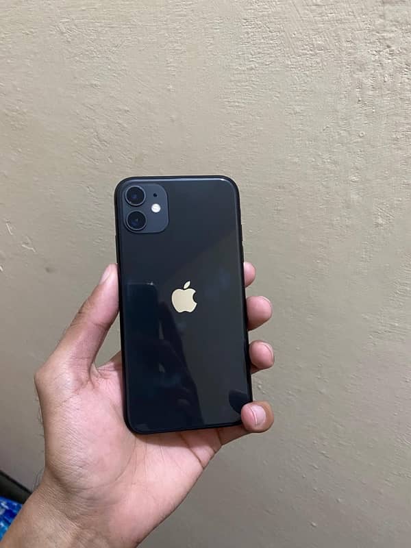 iPhone 11 ( 97 battery health ) 2