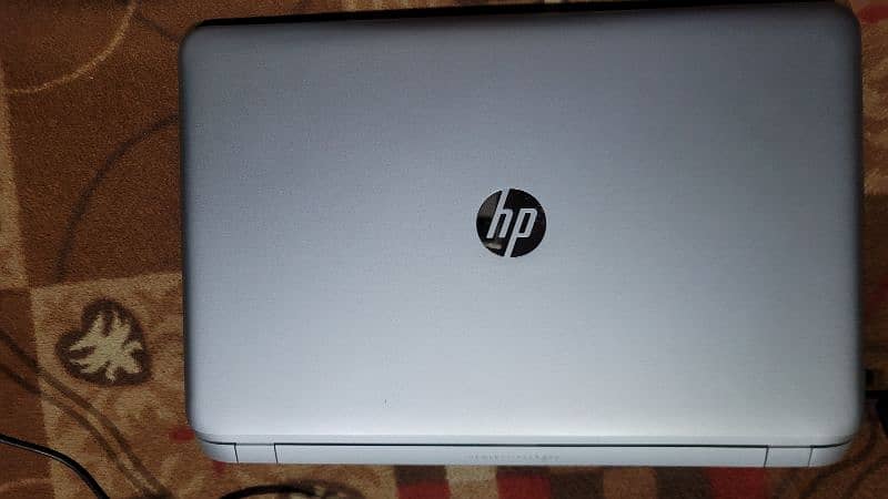 HP Envy 17 Notebook PC 8