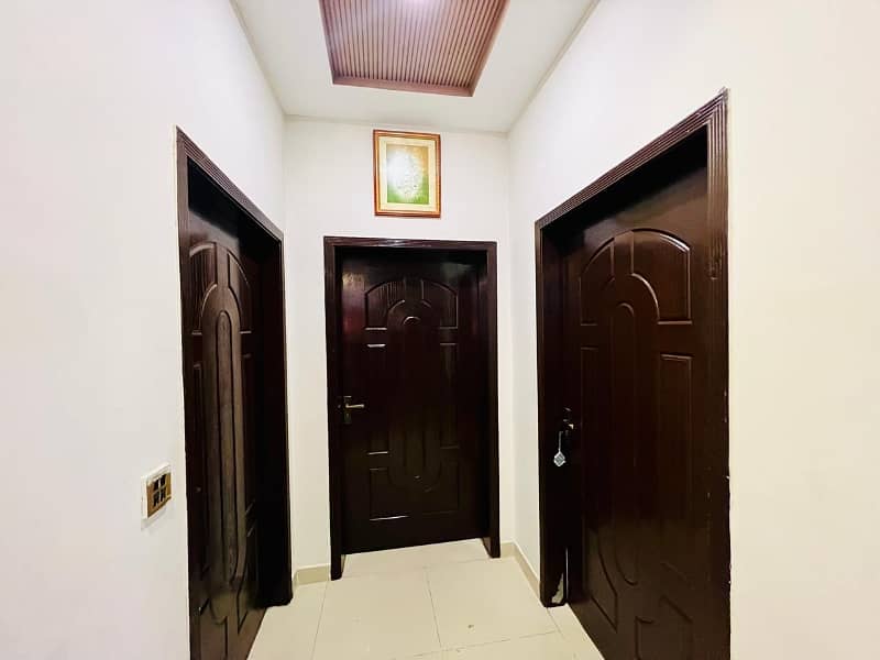 10 Marla Brand New Condition Vip Brand New House Available For Sale In Canal Garden Near Bahria Town Lahore 6