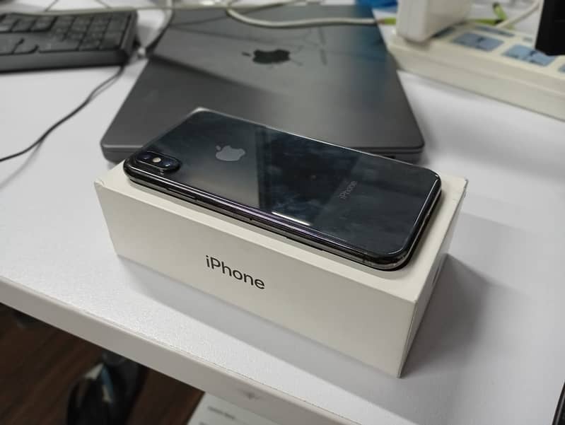 Iphone X 256 gb with box PTA APPROVED 1