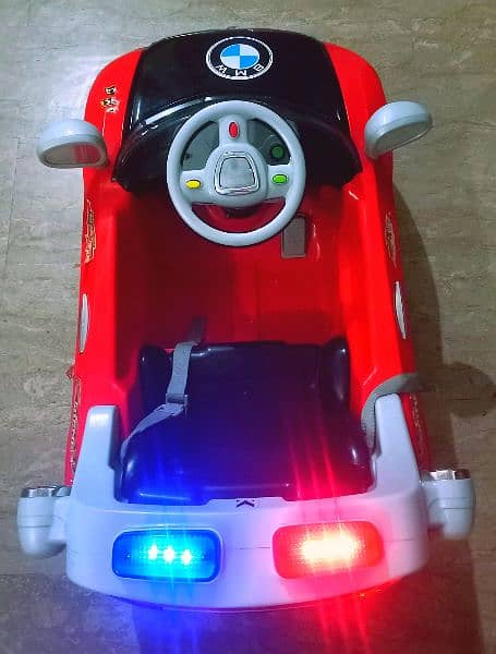 Kids imported police car lights,music,battery,all ok no need repairing 11