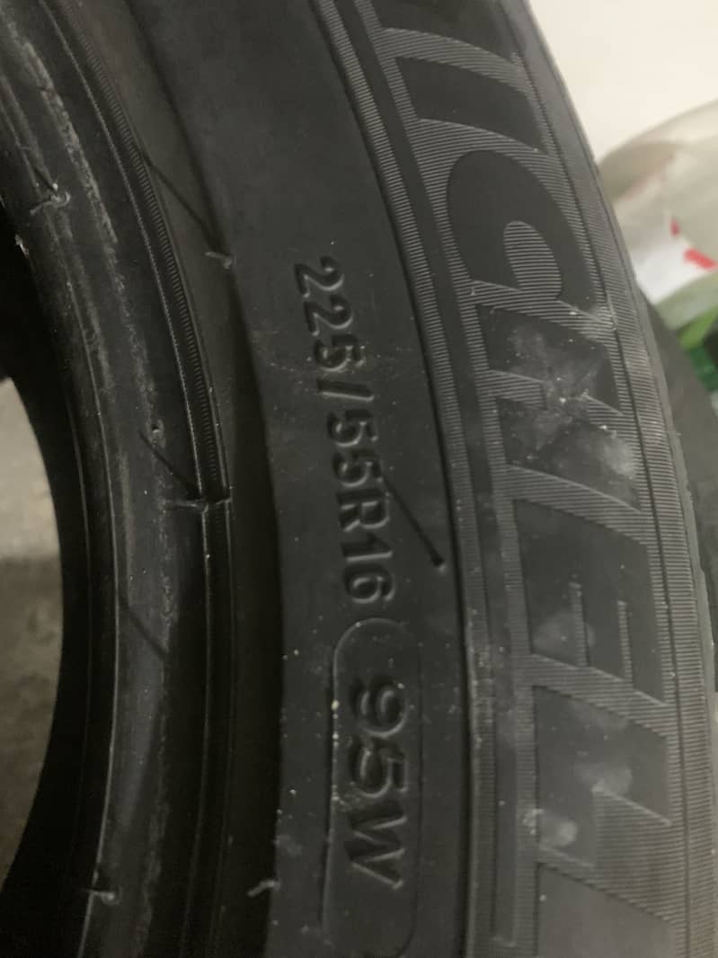 225/55  Altis 2020 used tyres for sale 3