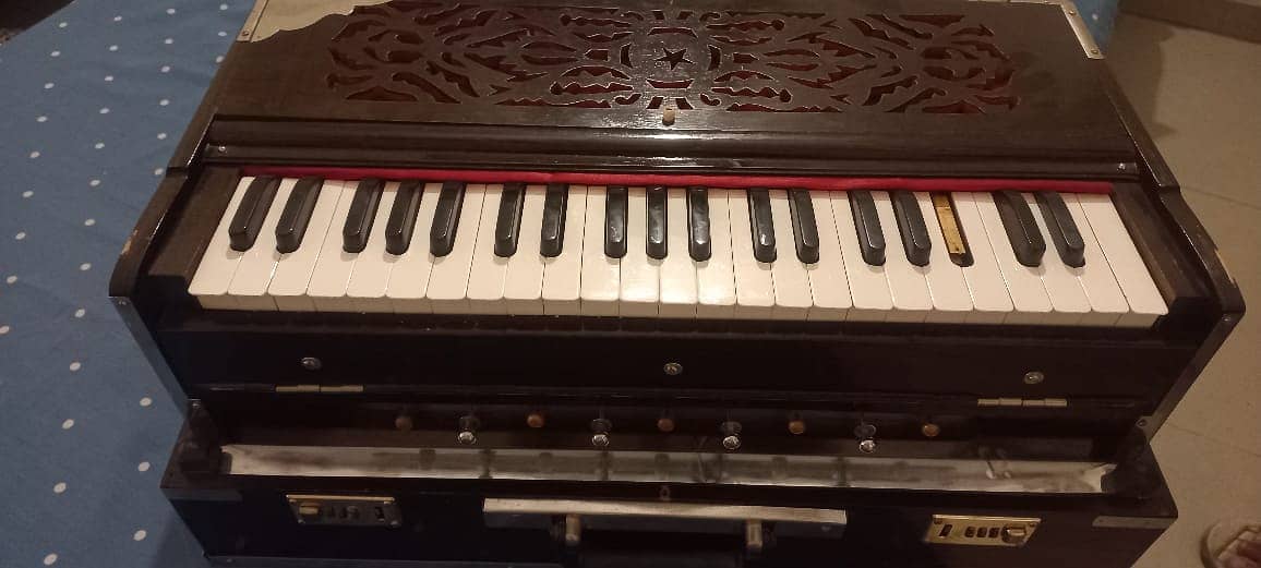 indian teakwood harmonium available for sale 1