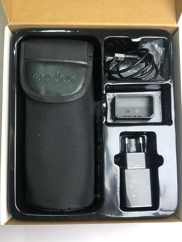 GODOX V1 S Flash Gun, Mint condition, Godox V1 S Flash Light 1