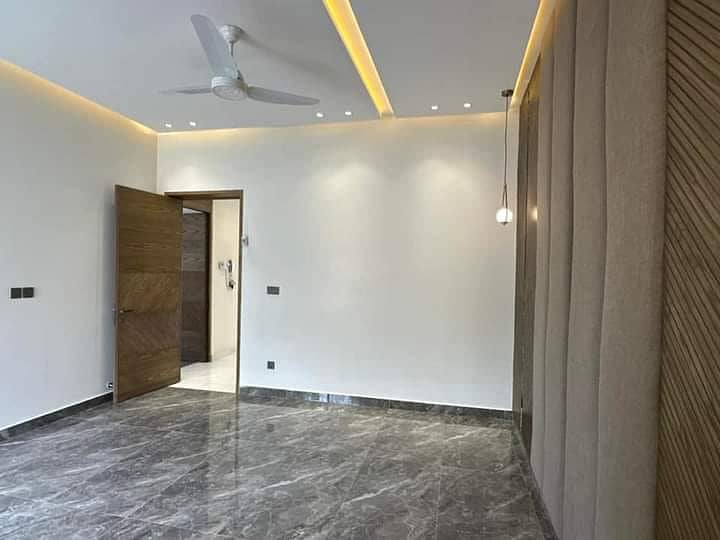 10 Marla Brand New Luxury Upper Portion With Lower Lock Available For Rent In DD BLOCK Bahria Town Lahore 6