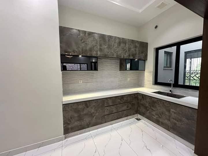 10 Marla Brand New Luxury Upper Portion With Lower Lock Available For Rent In DD BLOCK Bahria Town Lahore 12