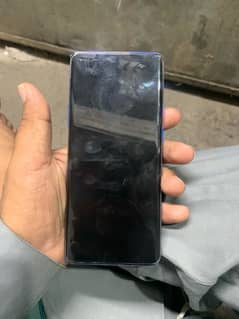 one plus 8 pro 12 256 lcd me ik line hai is k ilawa koi masla nhi hai