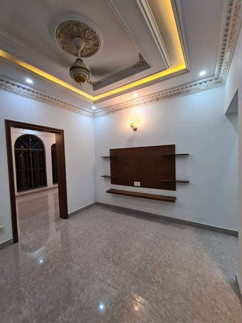 BRAND NEW 5 MARLA FULL HOUSE AVALIABLE FOR SALE SECTOR D BLOCK AA BB CC DD BAHRIA TOWN LAHORE 12