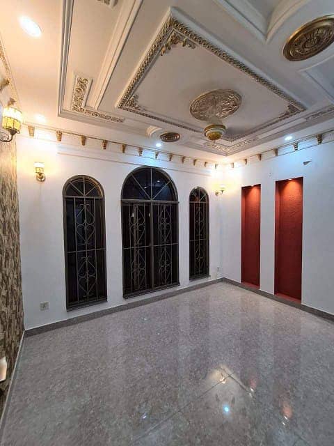 BRAND NEW 5 MARLA FULL HOUSE AVALIABLE FOR SALE SECTOR D BLOCK AA BB CC DD BAHRIA TOWN LAHORE 15