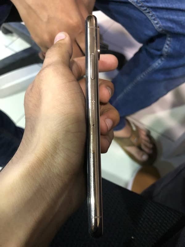 iPhone XS 512gb PTA Approved 4