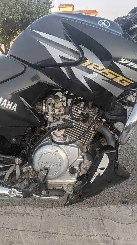 Yamaha YBR G lahore number 8