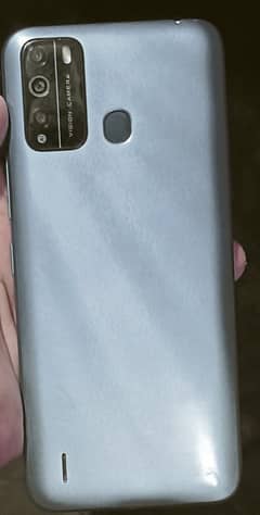 Itel vision1 pro condition 10/10 thoree see back brake ha baqi all ok 0