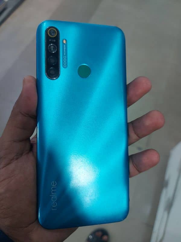 realme 5i 4/64 1