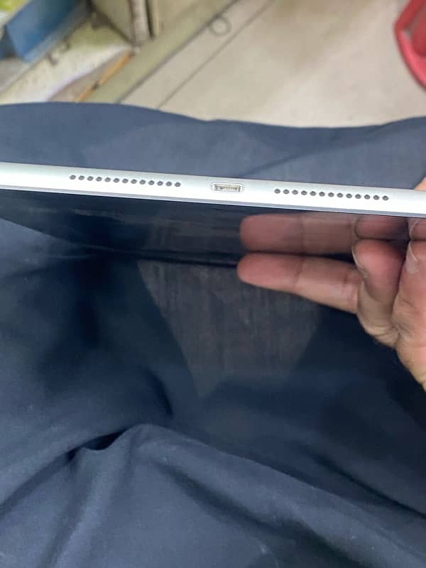 ipad 9th generation 64gb  10/10 3