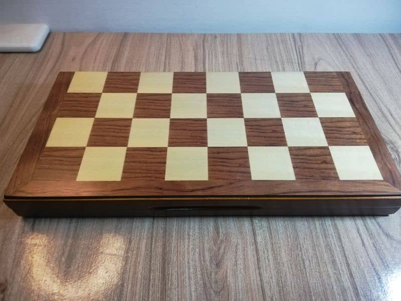 WOODEN AMERICAN CHESS 4