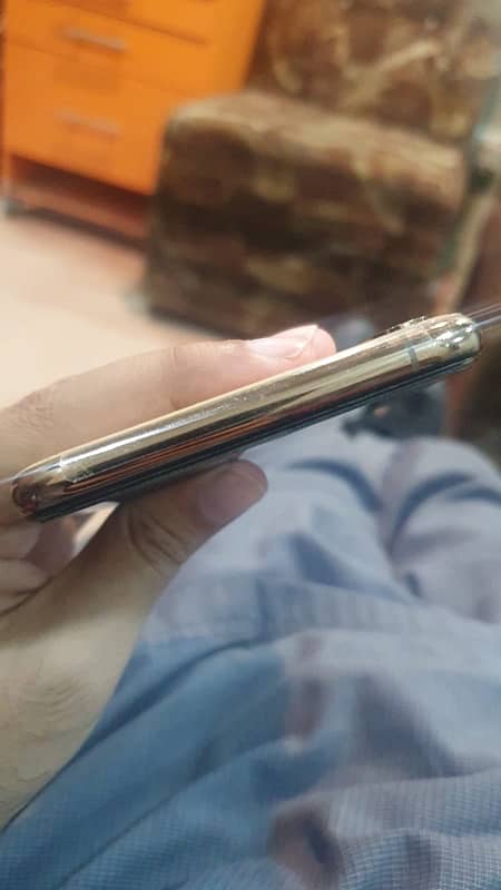 Apple iphone Xs max 64 gb | non-pta 6