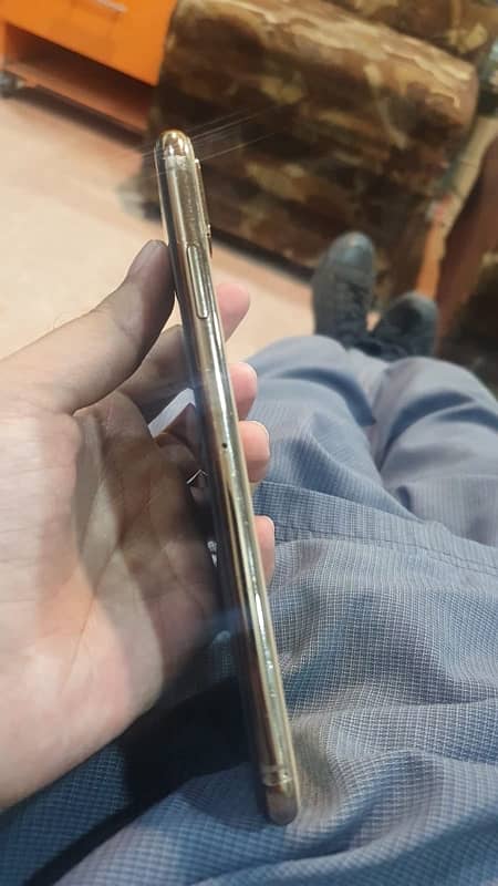 Apple iphone Xs max 64 gb | non-pta 8