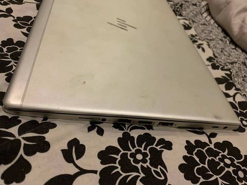 URGENT HP ELITE BOOK I5 7th Generation mint condition with 256 gb ssd. 4