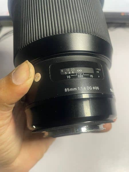 Sigma 85mm lanse for cannon. 3