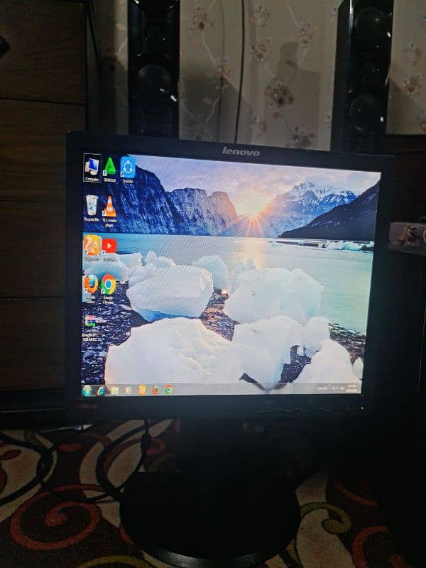 Lcd monitor for pc 17 inch size 2