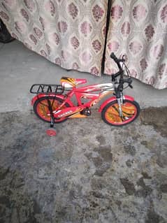 kids cycle size 16"inch age 4to8 new condition phone 0333 7105528